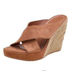 Tory Burch Tan Suede Gold Wedges 7